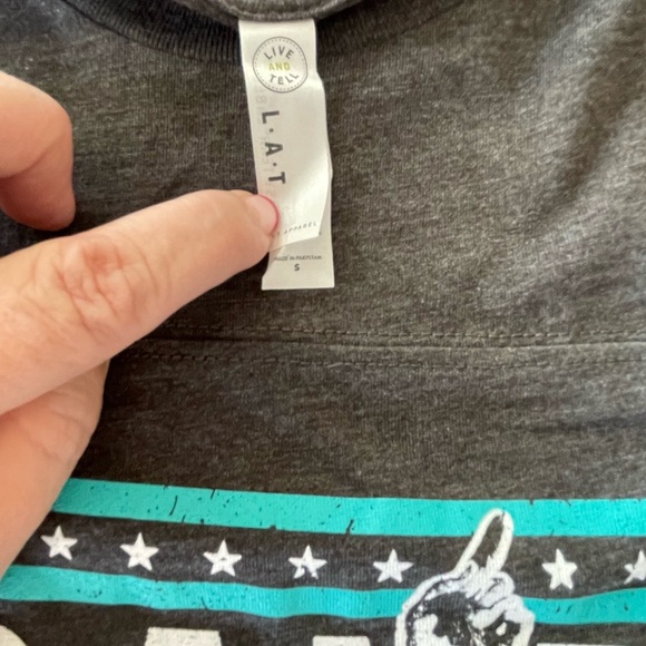 🩶🎶 NWT Miranda Lambert concert t-shirt size S.  Keeper of the Flame tour - Picture 5 of 6